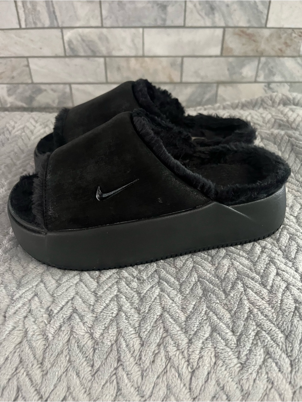 Nike Kids Black Faux-Fur Slide Slippers
